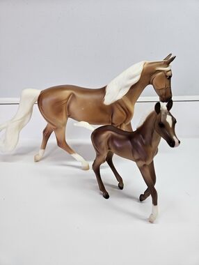 Breyer Horse Morgan Mare Palomino Morgan and Morgan Foal Set 62007 2008